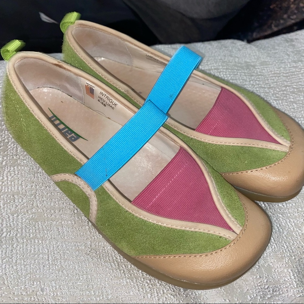 Earth shoes